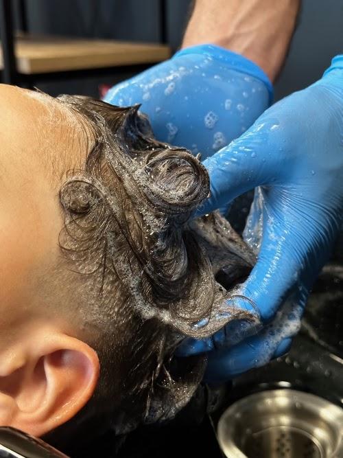 Barber x Barber Hair Parlor